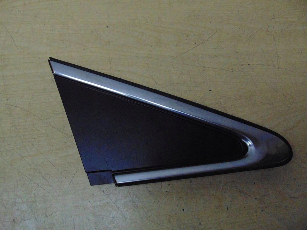 фото №1, Накладка трикутник правий toyota avensis t27