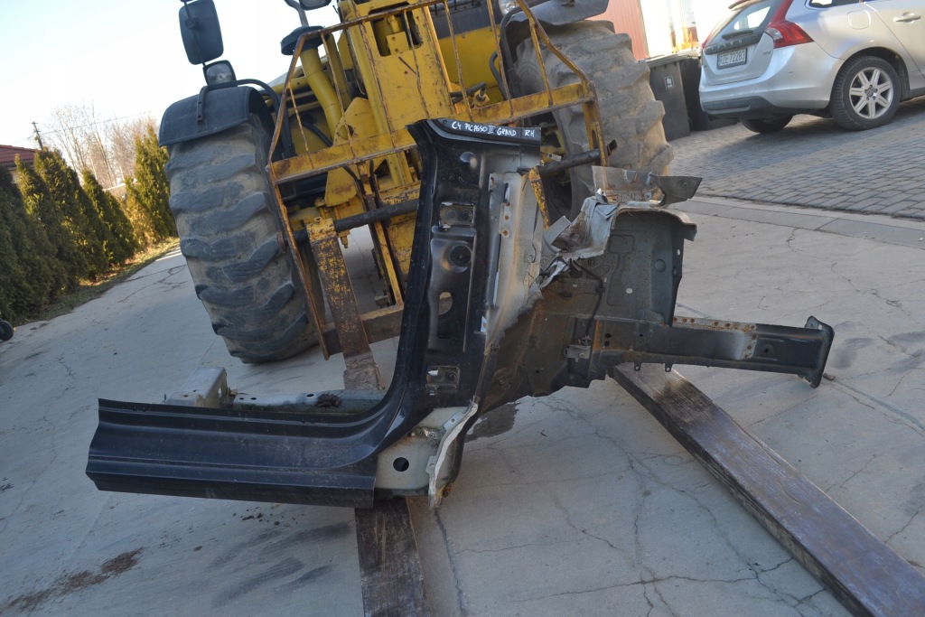 фото №1, C4 grand picasso ii чверть лонжерон права