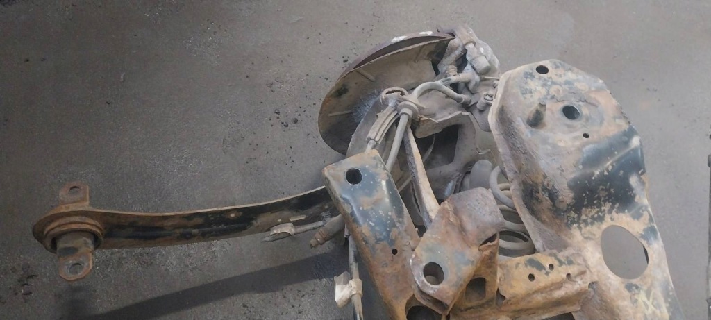Балка ось подвеска задний mazda 3 1 bk Оригинал
