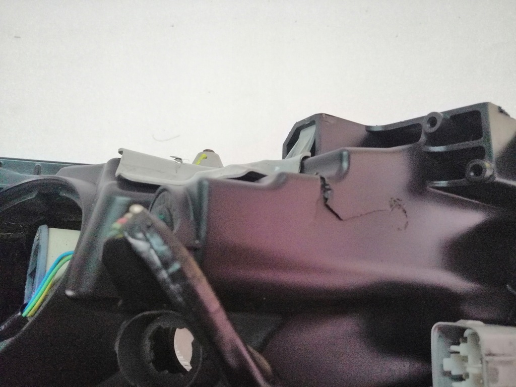 фото №8, Toyota avensis t27 лампа перед правая