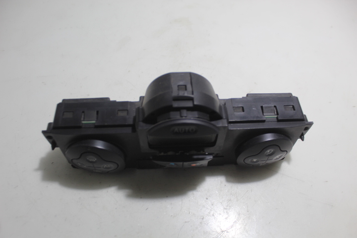 фото №2, Панель управление обдув renault megane scenic ii