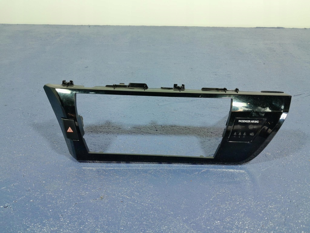 фото №1, Toyota corolla e16 xi рамка радіо навігації eu 55405-02540