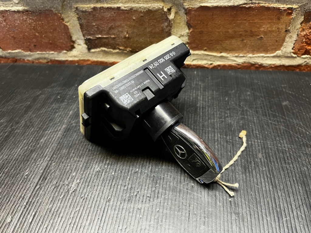 фото №1, Mercedes w205 замок зажигания ключ a2059000924