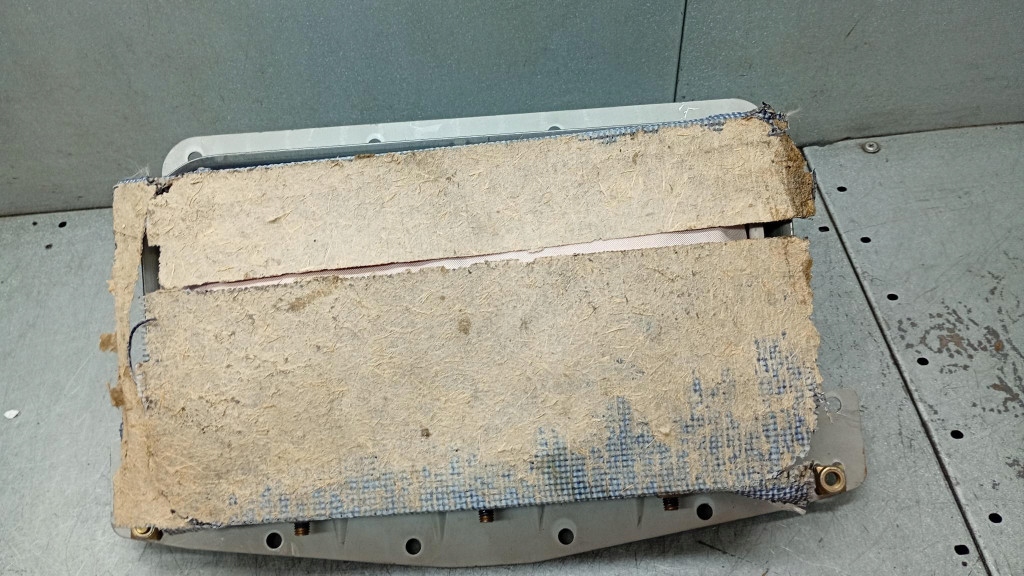 фото №8, Подушка повітряна пасажира оригінальний номер 30615530 volvo v40 s40 00-04r