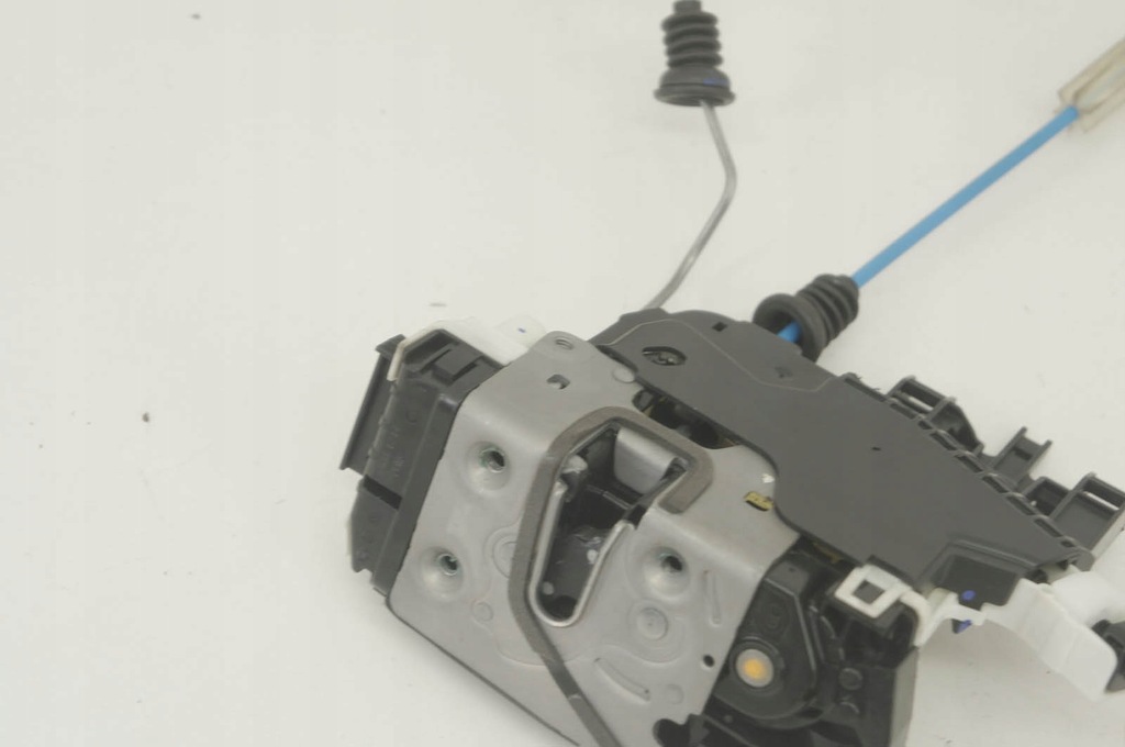 фото №4, Gu010 infiniti q30 замок дверь левый перед