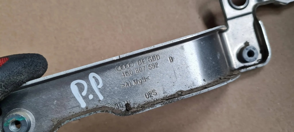 фото №9, S6 c7 4g s6 lift кронштейн кронштейн кронштейн крыла лампы правый 4g0807592b