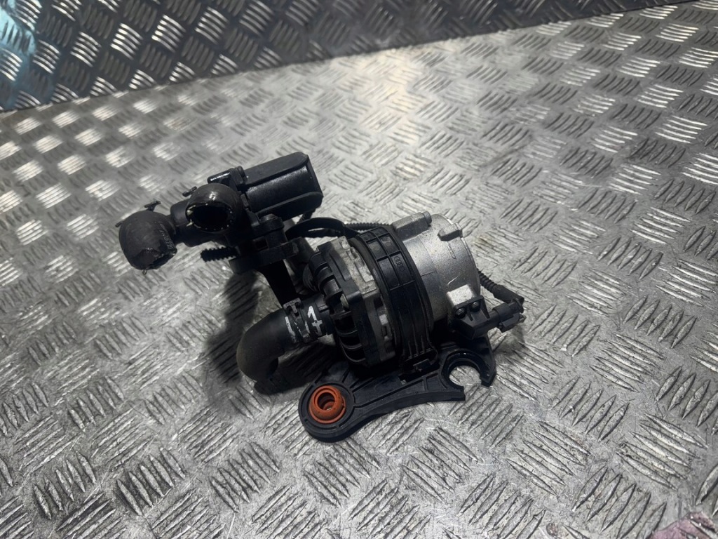 фото №1, Насос помпа wody 8k0965567b touareg audi q7 q8