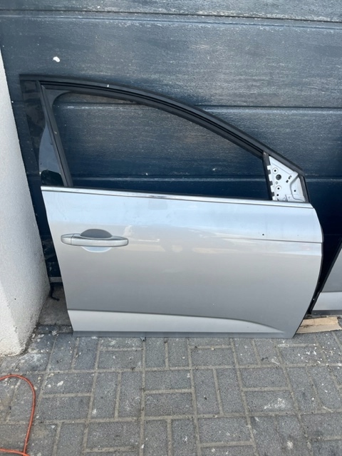 фото №1, Дверь правое передние перед renault megane iv ted69