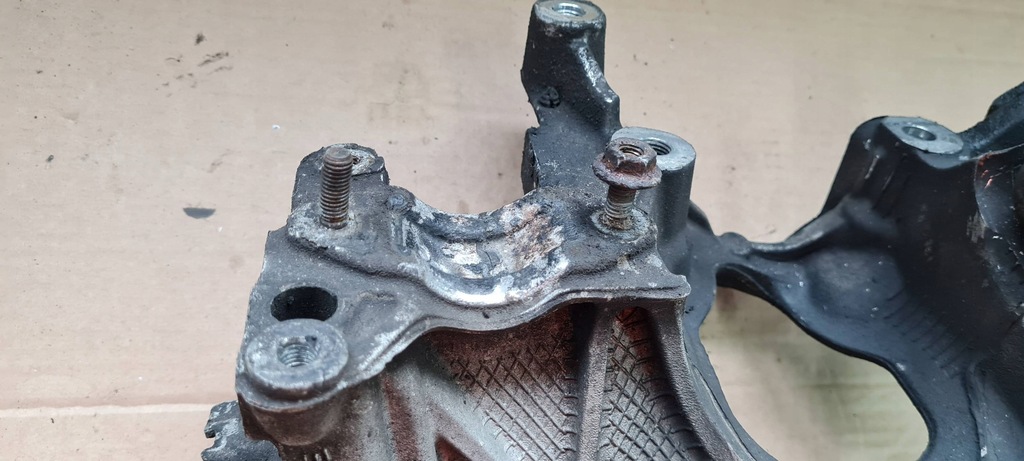 фото №6, A4 b9 8w кронштейн кронштейн кронштейн підрамник праве правий перед 8w0399296e a5 8w