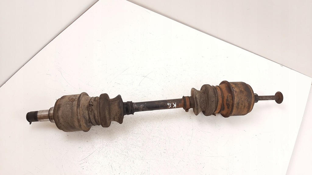 Купити 1971 mercedes-benz compakt w115 привідний вал задня