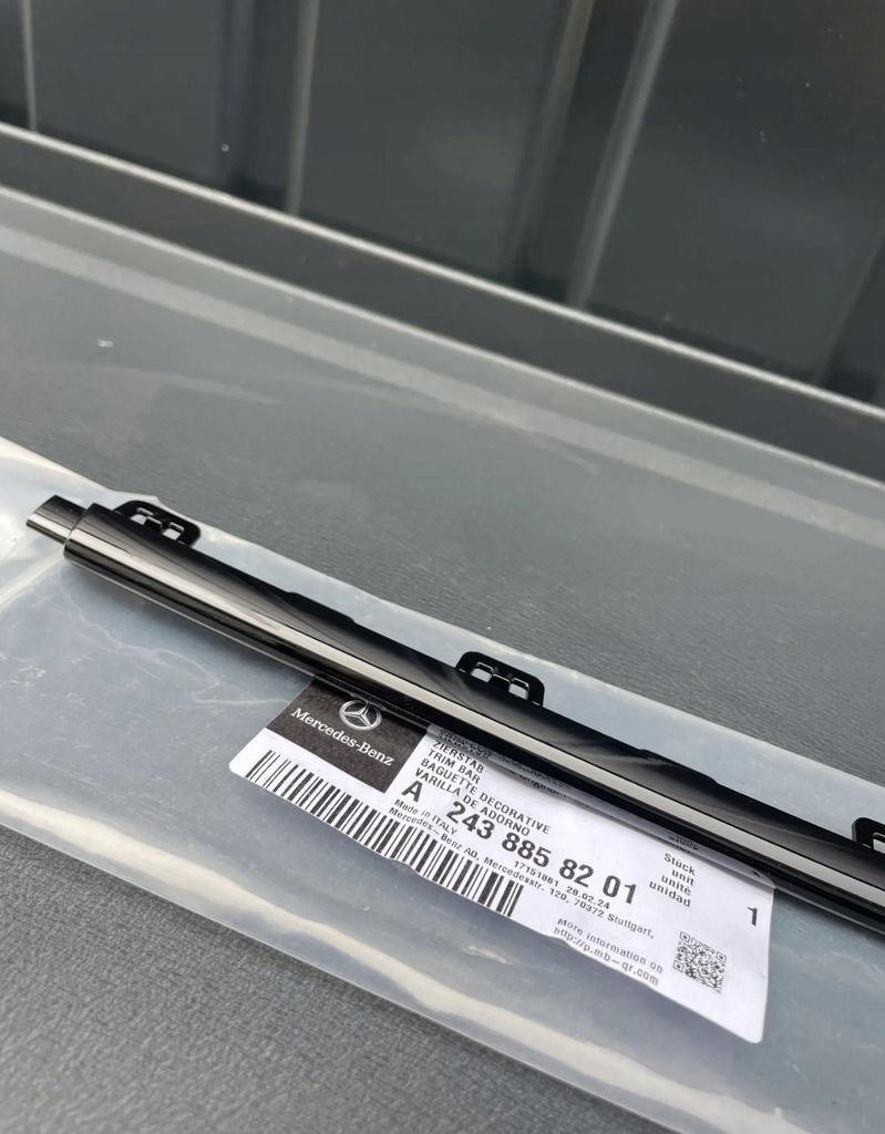 фото №7, Молдинг бампера права ліва середня mercedes eqa eqb w243 x243 a2438851903