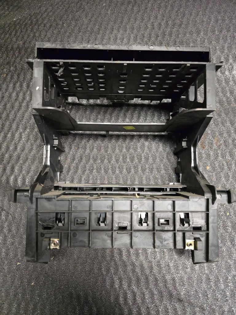 фото №2, Рамка каркас радио audi a4 b7 8e0858005e