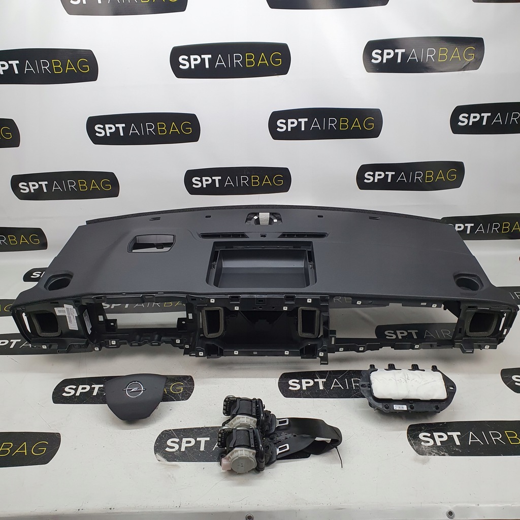 фото №1, Opel zafira d панель приладів консоль подушки безпеки ремені подушка безпеки набір