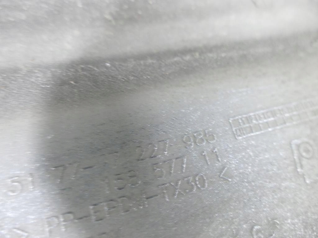 фото №13, Bmw оригинальный номер 7227985 молдинг порог