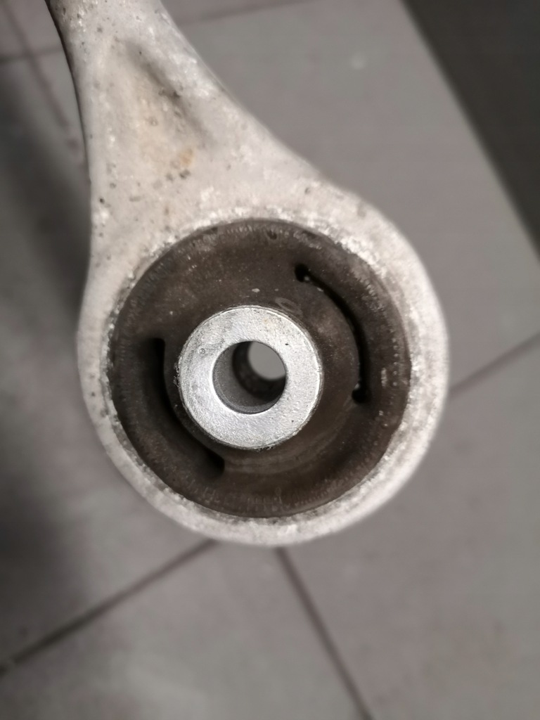 фото №6, Рычаг верхний перед audi a8 d2 4d0407507g