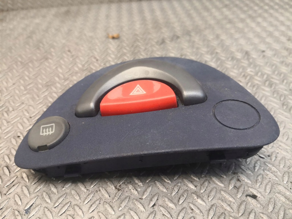 фото №1, Smart fortwo i кнопка світла аварійних