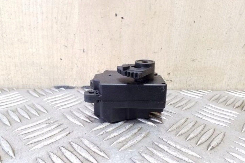 фото №8, Клапаны управляющий отопители volvo v40 cross country 526 4n5h19e6166652a