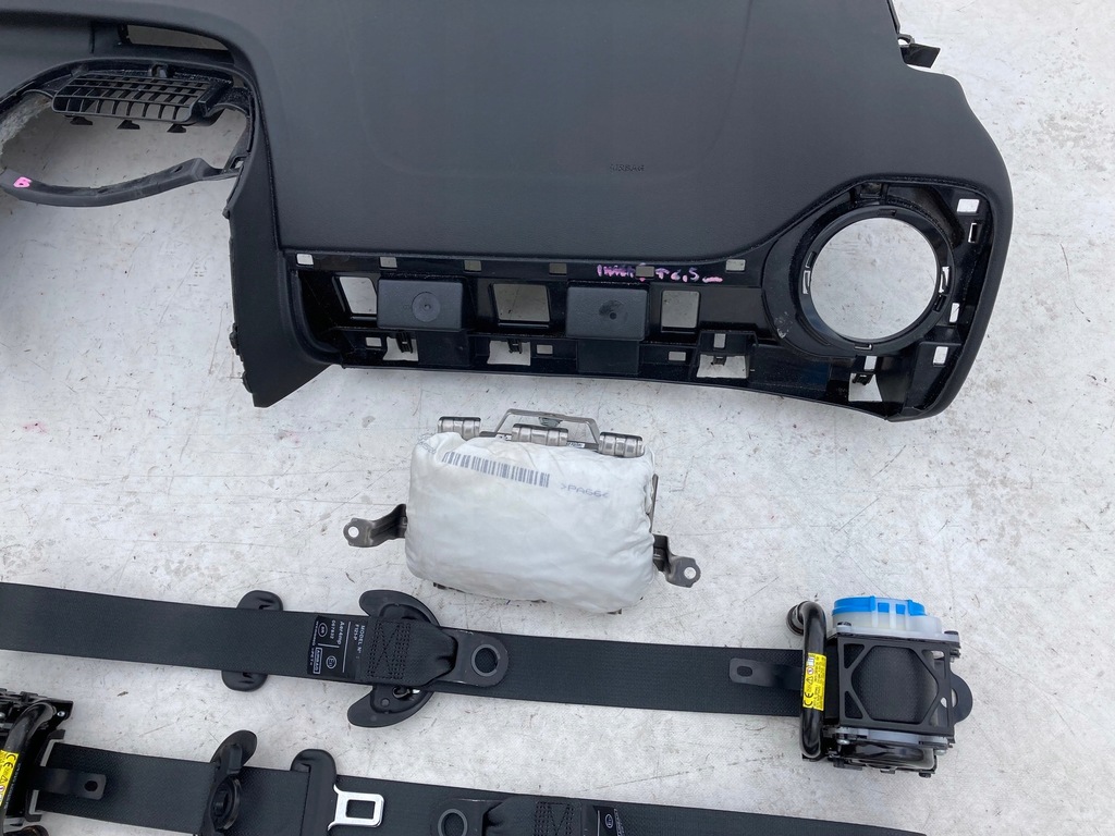 фото №5, Citroen c1 приборная панель приборная панель консоль подушки безопасности ремни