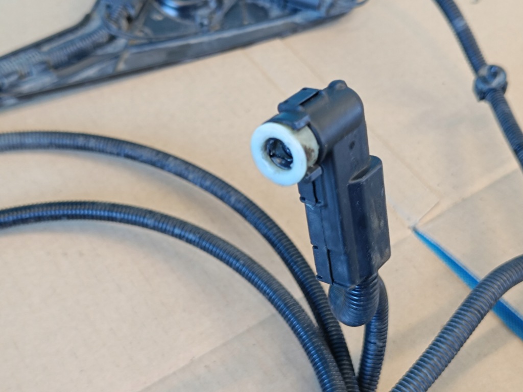 фото №10, Skoda superb 3 kombi 2.0 tdi 140kw 18r электропроводка шланг adblue 3q0131984n