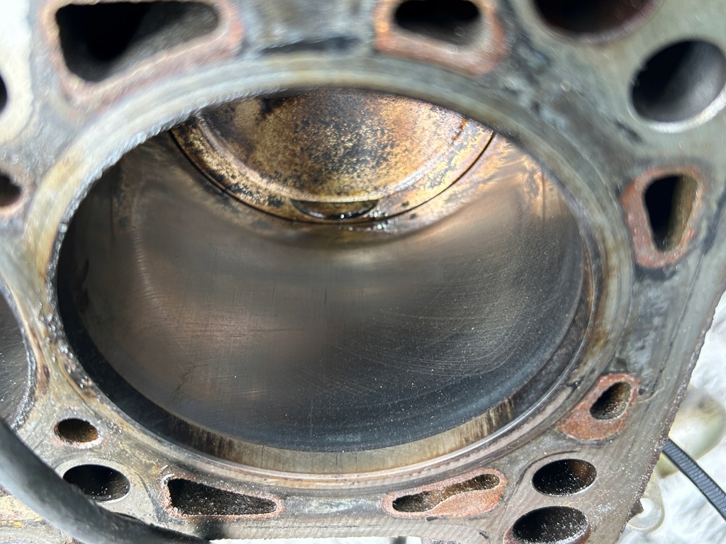 фото №13, Dół двигателя блок двигателя wał шатун поршень a6 c5 2.7 bt bi turbo ajk are bes