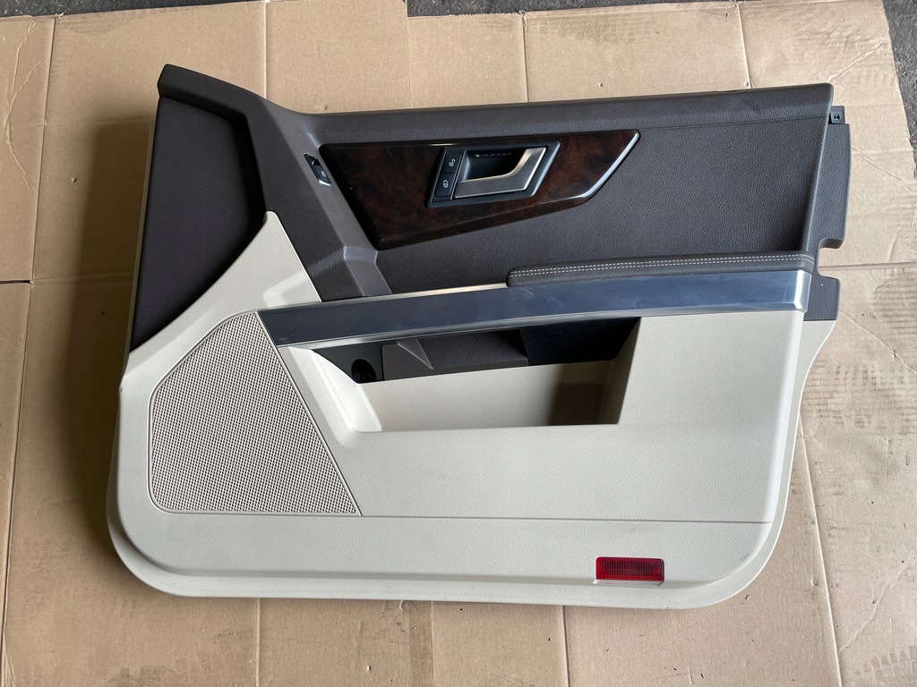 фото №1, Mercedes glk x204 обшивка двері правий передній