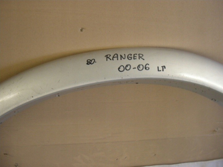 фото №2, Ford ranger 2000 молдинг na крыло левая задняя