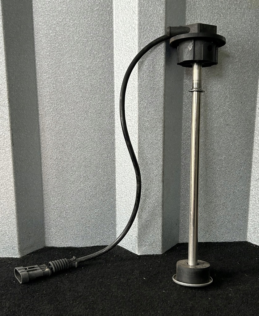 фото №1, Датчик рівня пального adblue 1692862 daf 105 xf