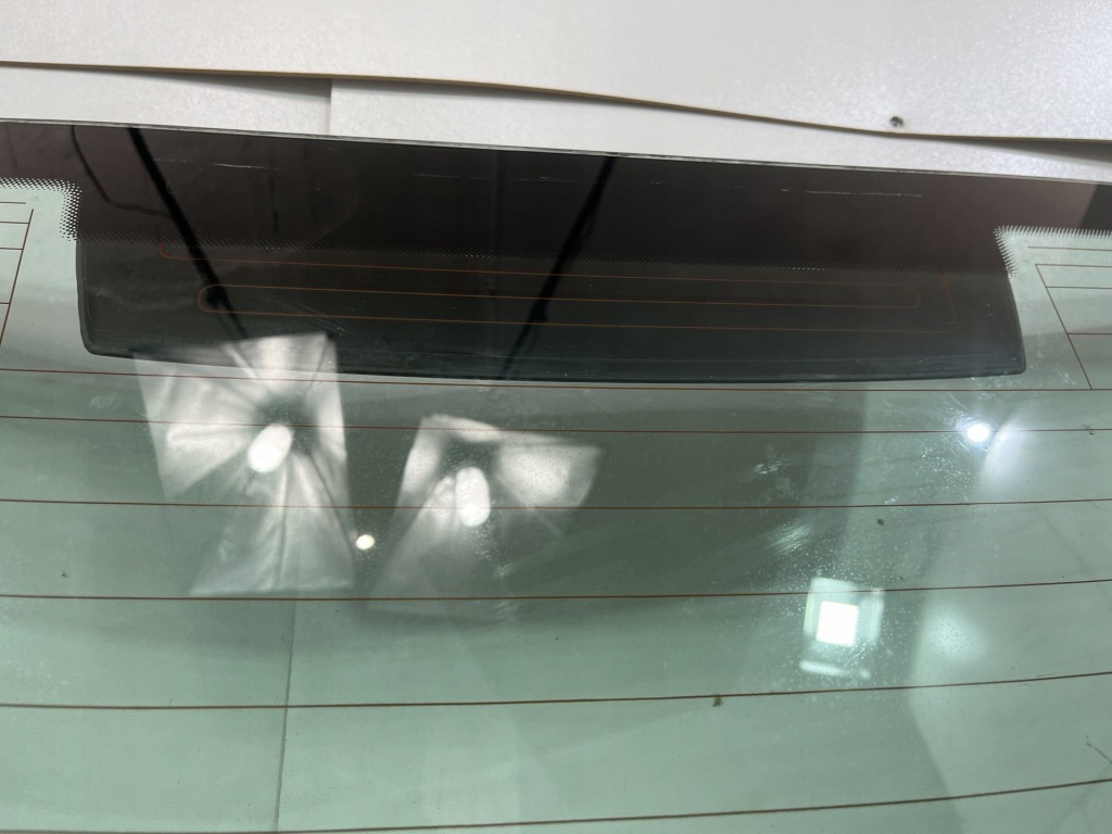 фото №2, Стекло задняя audi a8 d4 long 2012r + свет стоп