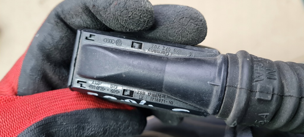 фото №8, S3 8v sedan a3 штекер колодка соединитель дверь 8k0972702 a4 b8 a5 q5