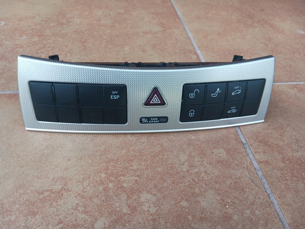 фото №1, Панель управление mercedes clk w209 lift