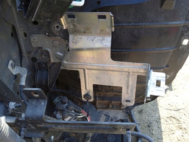 фото №1, Nissan qashqai j11 кронштейн баллончик предохранителей oryg.