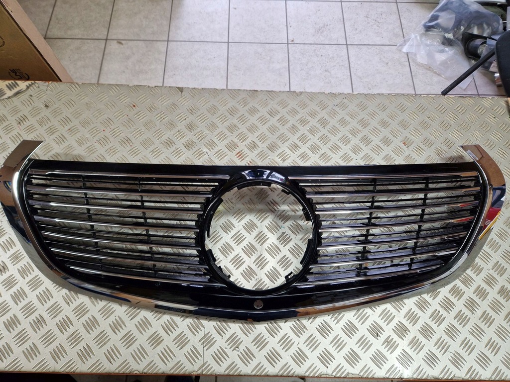 фото №1, Решітка радіатора решітка радіатора mercedes eqc a293 2019r-