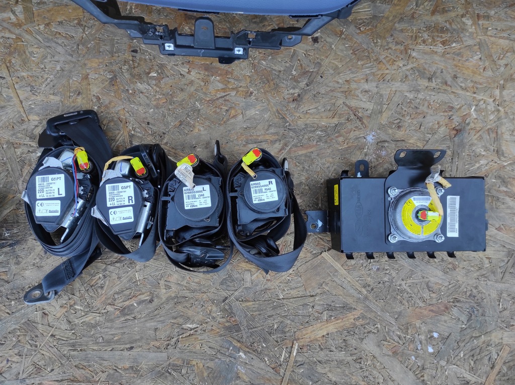 фото №9, Приборная панель консоль hyundai i20 i20 ii оригинал