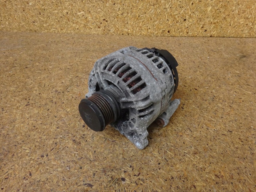 Audi a3 8p рестайлінг  golf vi leon 2 octavia 2 генератор 140a 03l903023 Зі Шроту