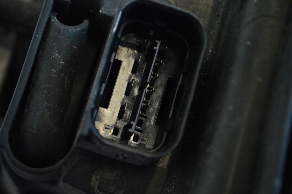 фото №7, Bmw 6 f12 f13 2012 левая сторона лампа передняя