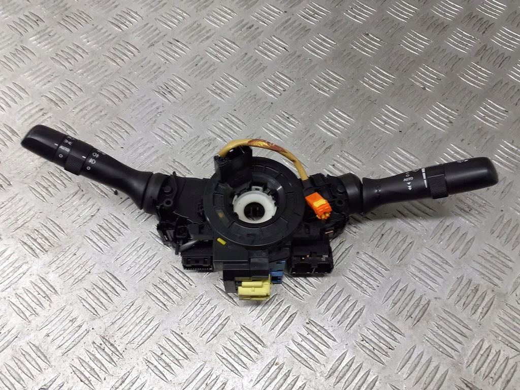 фото №1, Перемикач комбінований avensis t27 39sugs80