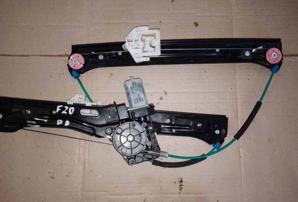 Купить Bmw f20 подъемник стекло правая  перед