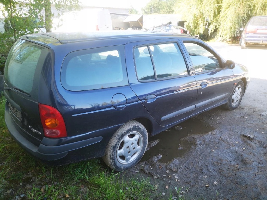 Renault megane генератор 2000 1.4l 0124415014 Киев
