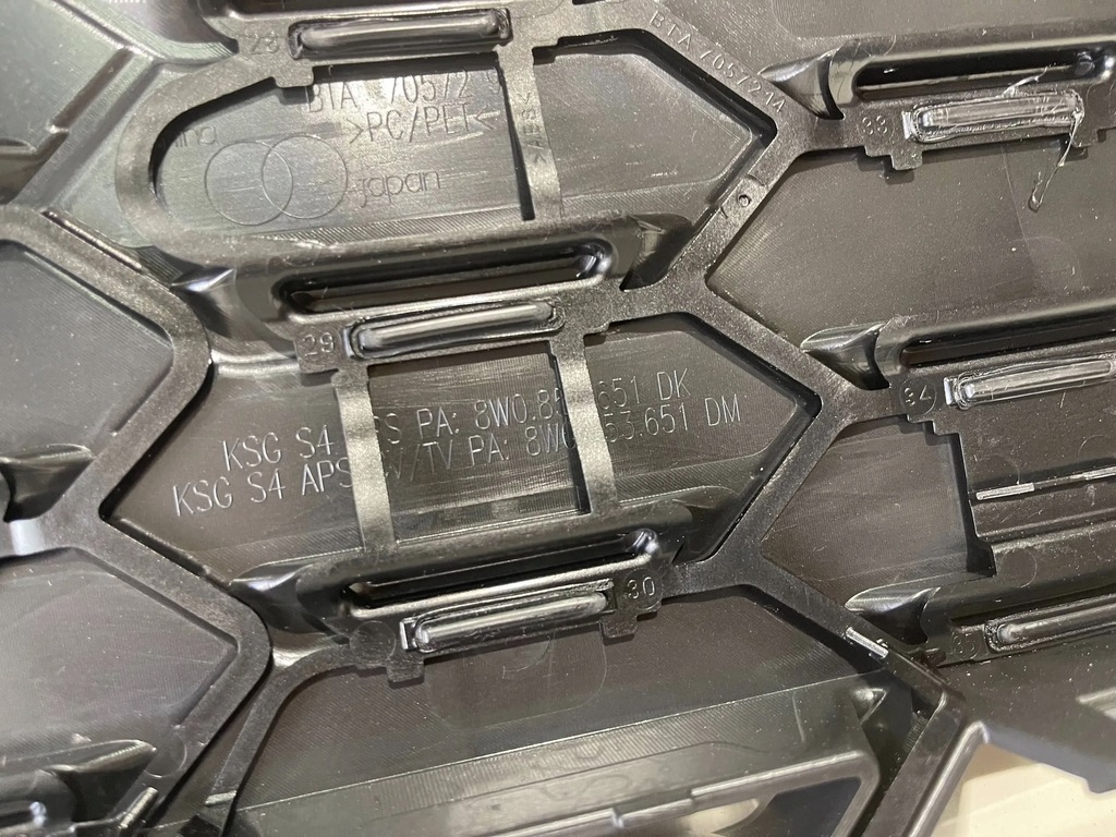 фото №11, Решётка радиатора решётка радиатора audi s4 a4 b9 lift s-line black 8w0 бампер перед передняя