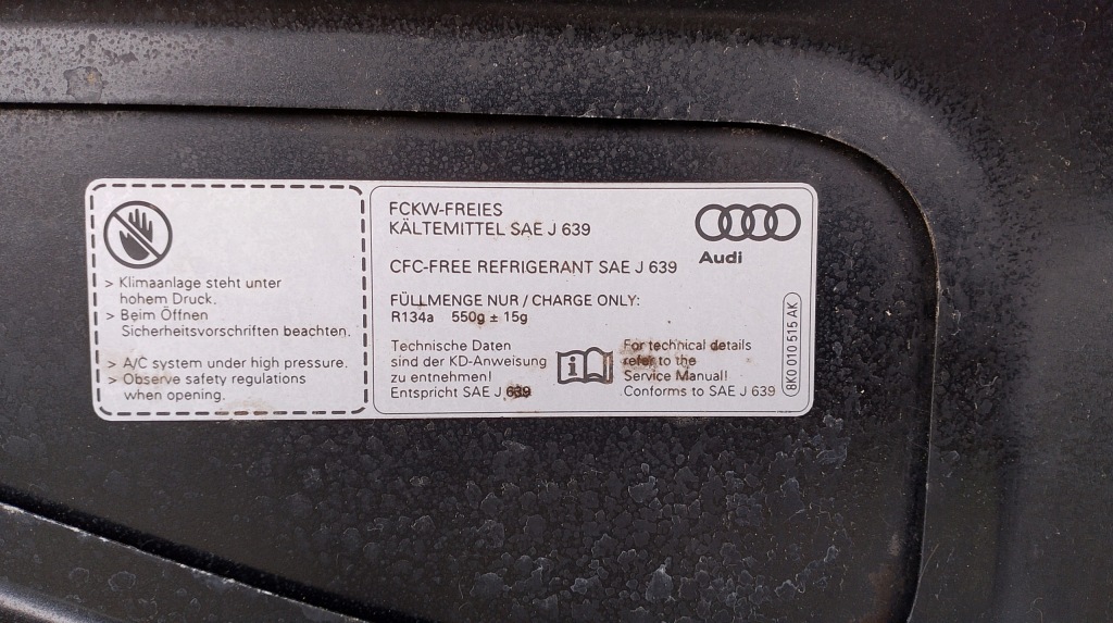 Audi a4 b8 рестайлинг  капот крышка двигателя черная ly9t Цена
