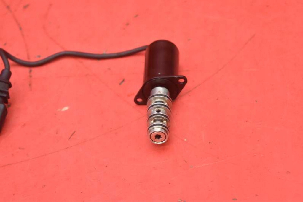 фото №7, Датчик faz розподільного валу beb 22100203 bentley continental gt 1 i 6.0 w12 560 km