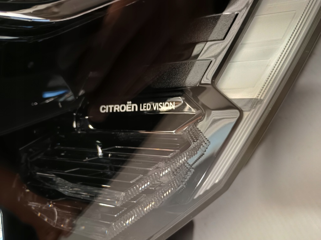 Фара правий перед фара citroen c4 3 20- full led 9830649280 Недорого