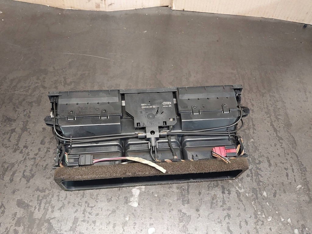 фото №11, Решётка обдув средняя audi a8 d2 4d 4d0820951 532540711a