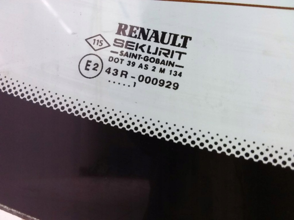 2001 renault laguna 2 скло задня в Україні