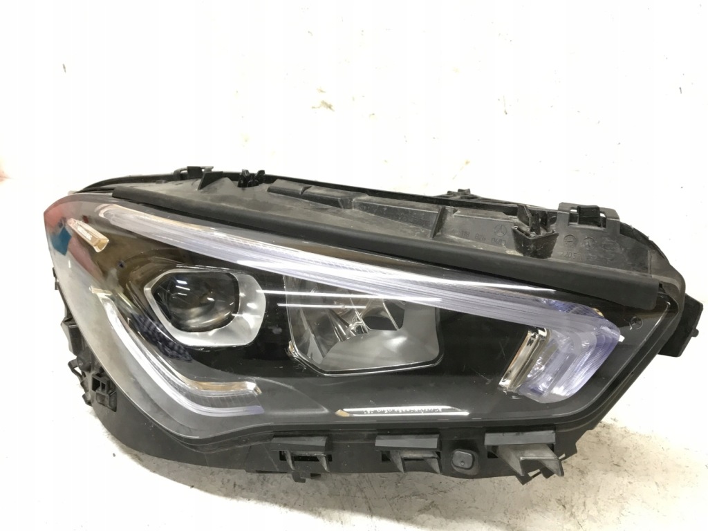 Mercedes cla w118 права фара full led performance в Україні