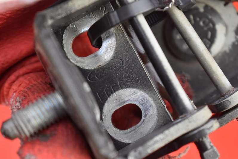 фото №9, Петля петли крышки ford fiesta mk7 5d 12r