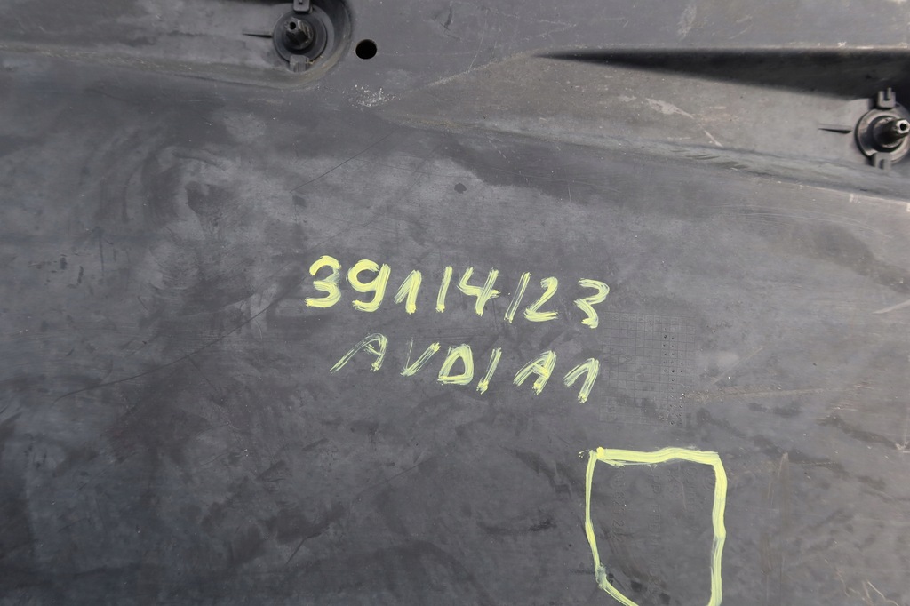 фото №10, Захист підвіска права audi a1 6r0825202