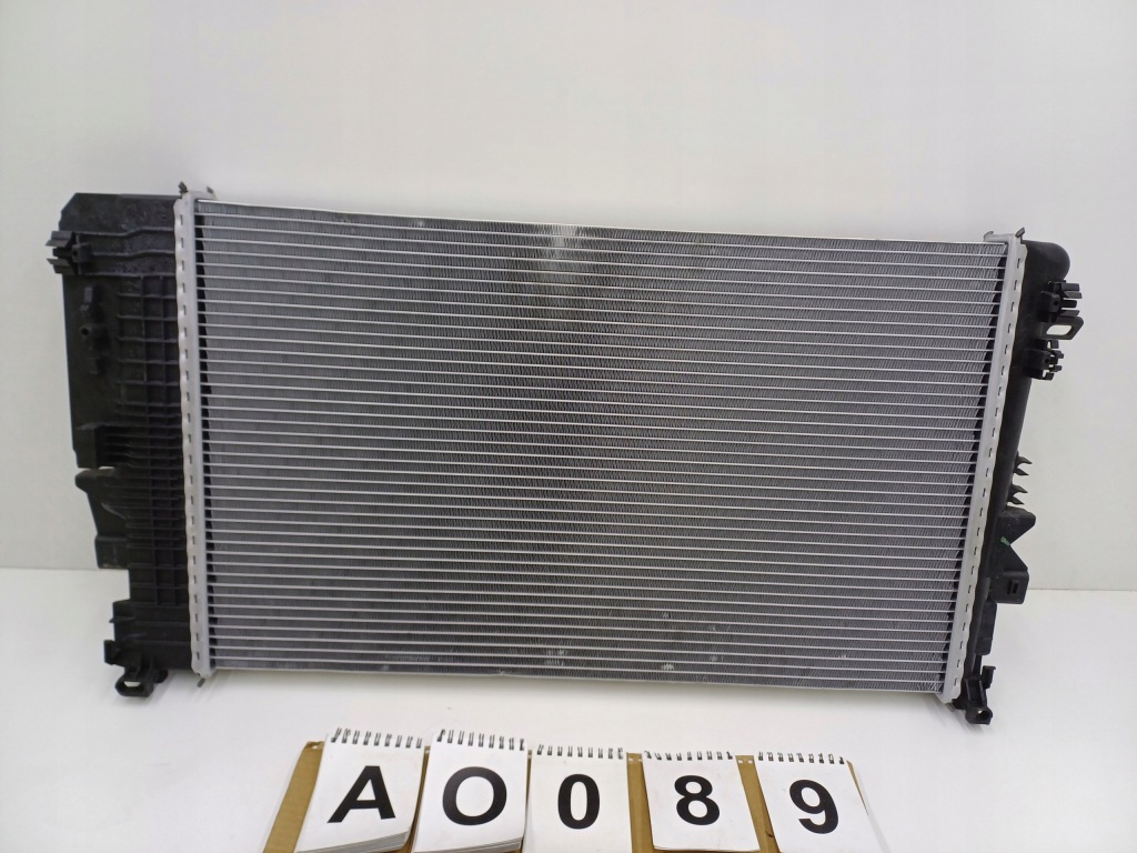 Mercedes vito viano w639 радіатор води оригінал Доставка