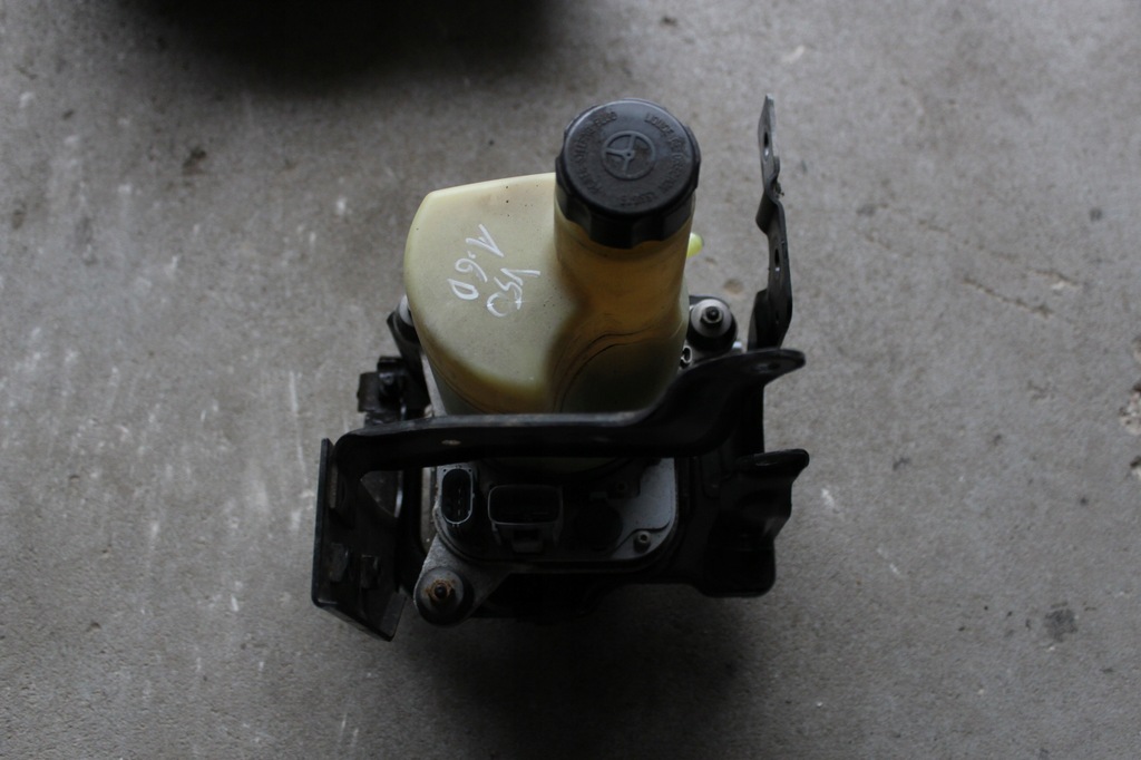 фото №1, Volvo v50 04-.. насос підсилювача lift s40