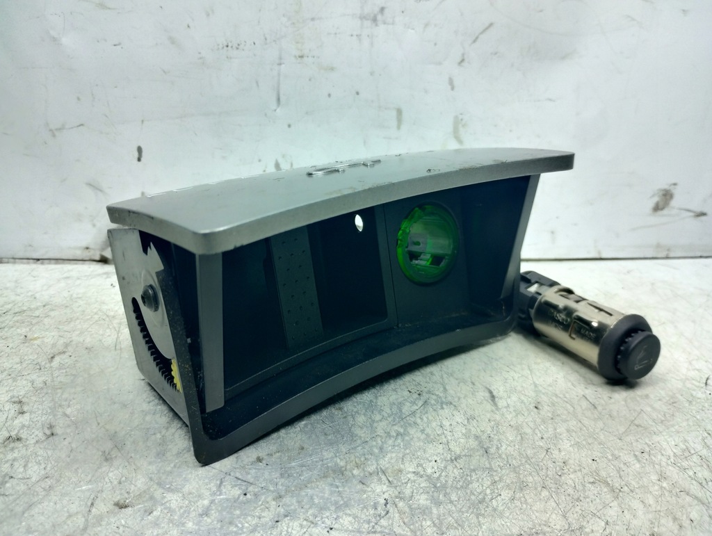 фото №2, Alfa romeo gt пепельница прикуриватель